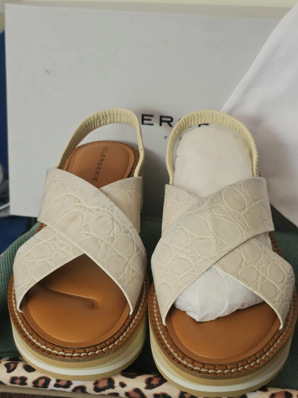 NIB Robert Clergerie Freedoc V.Maxi 9583 Croc‑Embossed Slingback Sandals – Straw